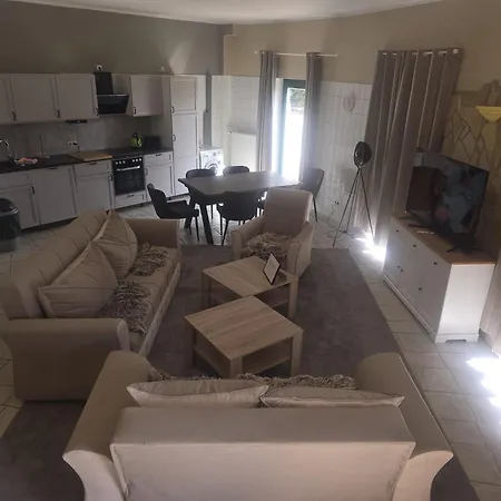 Grosses Familienapartment Ueber 2 Etagen Mit Weitblick In Lejlighed